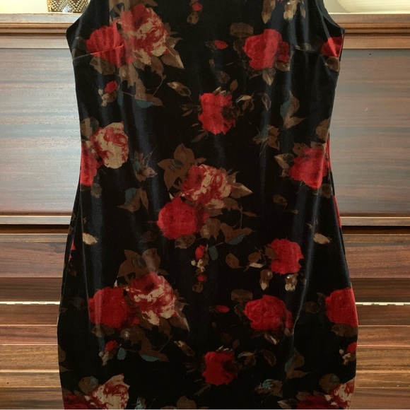 Solo Navy Floral Print Velvet Dress, Size 14 - Picture 8 of 12